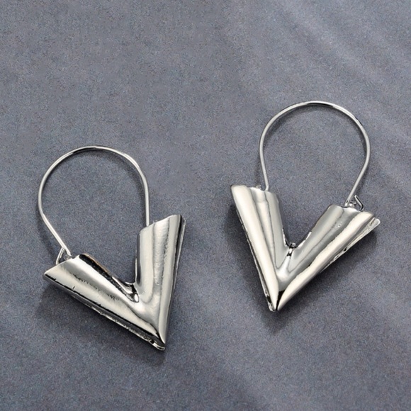 Silver “V” Hoop Earrings w/Ear Wire Hook - Picture 5 of 7
